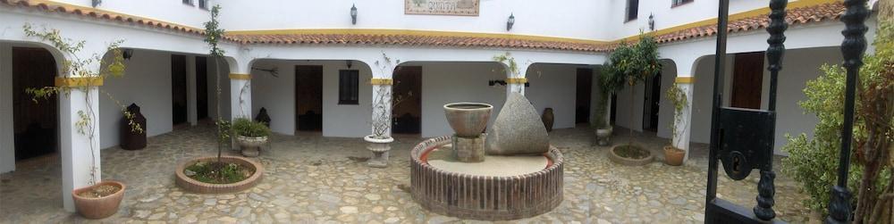 El Molino De La Quinta Apartment Константина Екстериор снимка